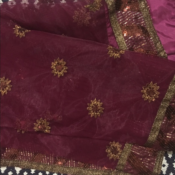 Indian sari - Picture 3 of 4